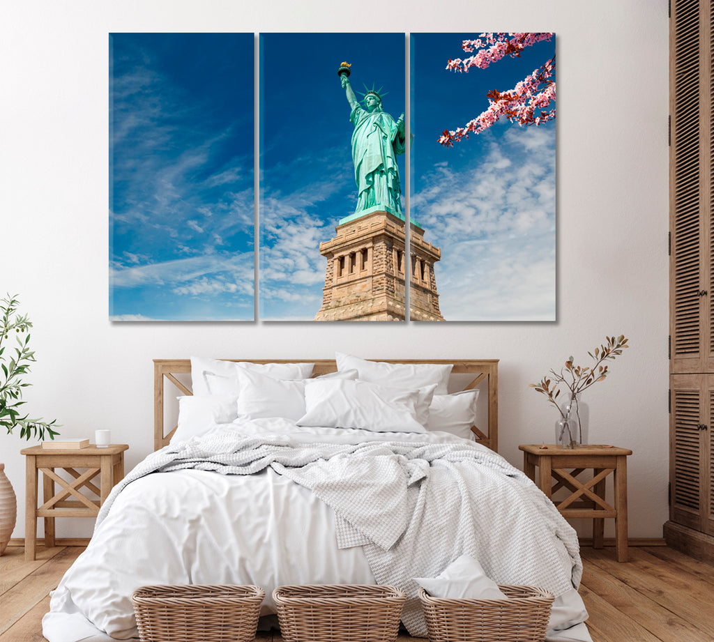 Statue of Liberty New York Canvas Print ArtLexy 3 Panels 36"x24" inches 