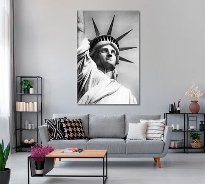 Statue of Liberty in Black and White Canvas Print ArtLexy 1 Panel 16"x24" inches 