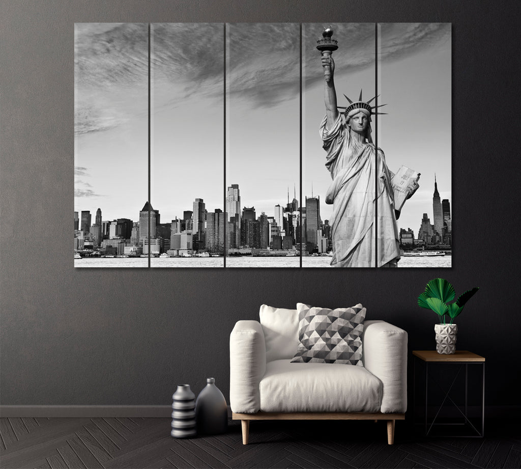 Statue of Liberty and Manhattan Cityscape in Black and White Canvas Print ArtLexy 5 Panels 36"x24" inches 