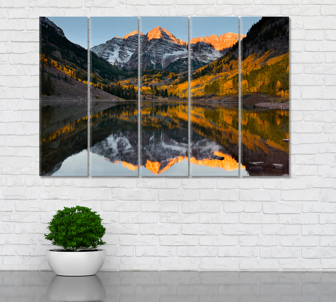 Beautiful Maroon Bells Peak and Maroon Lake in Autumn Aspen Colorado Canvas Print ArtLexy 5 Panels 36"x24" inches 