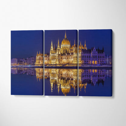 Famous Parliament Building of Budapest at Night Canvas Print ArtLexy 3 Panels 36"x24" inches 
